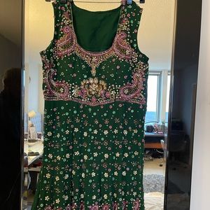 Beautiful Hindi Shelwar Qames dress with dupata and pants.